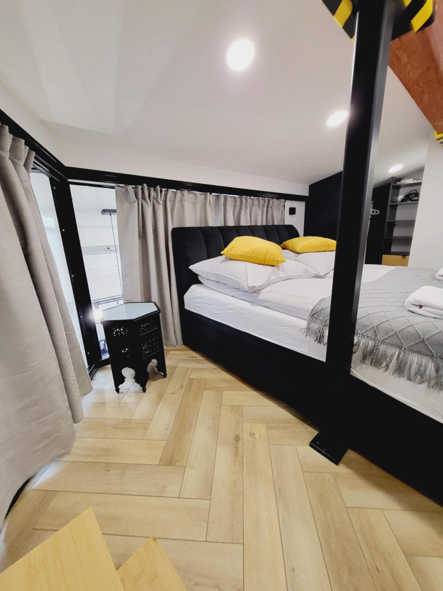 Old Town Apartment, Starowislna Apartment *
